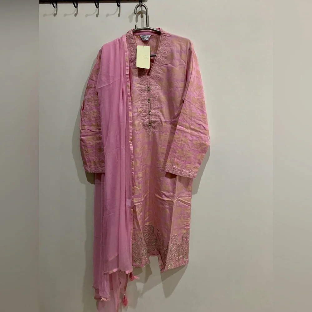 Elegant Pink Women's Dress - Picture 4 of 12